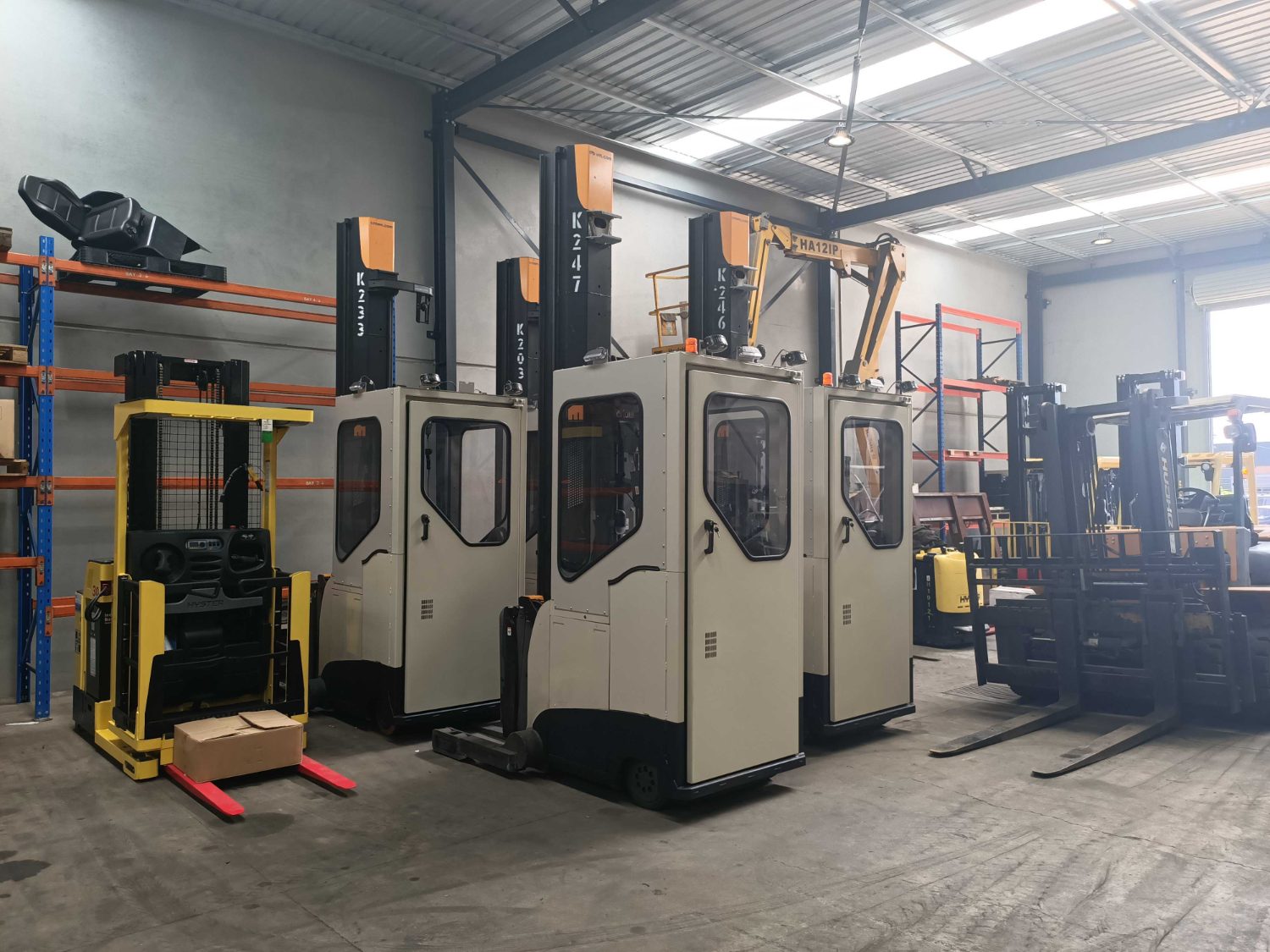 Narrow-aisle machines lined up on the Forktorque floor